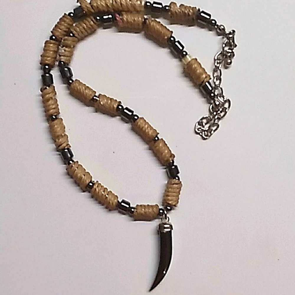 Sharktooth necklace